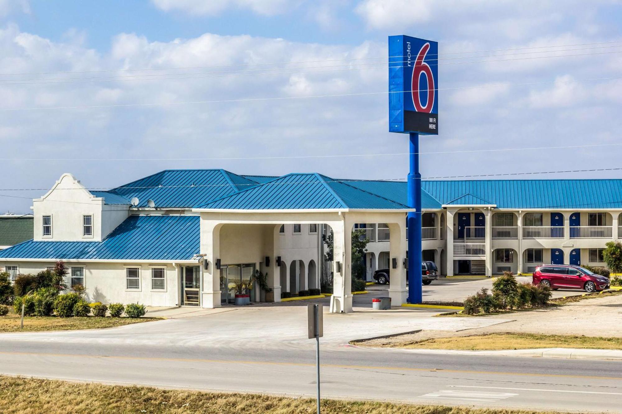 Motel 6 Seguin Tx Exteriér fotografie
