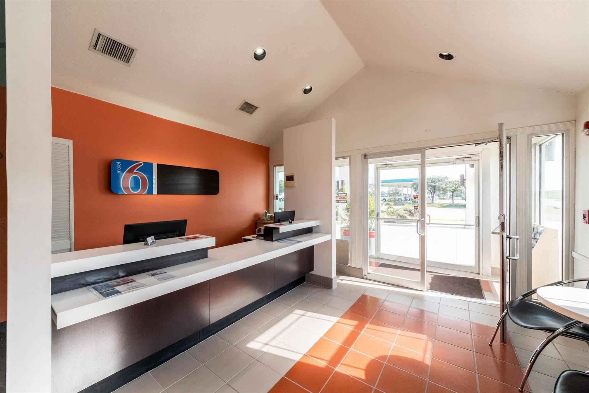 Motel 6 Seguin Tx Exteriér fotografie
