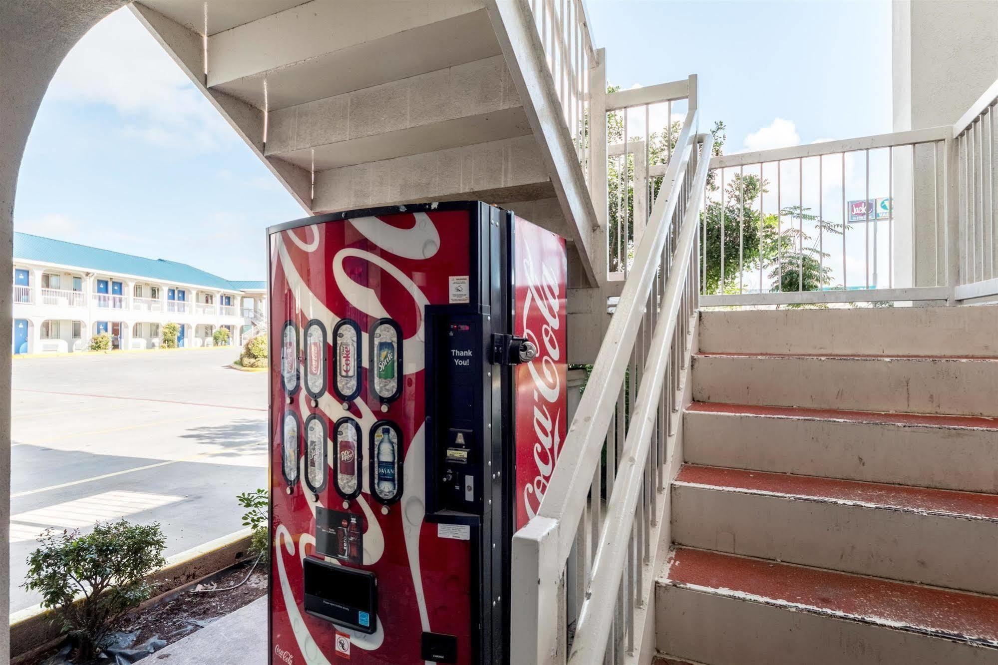 Motel 6 Seguin Tx Exteriér fotografie